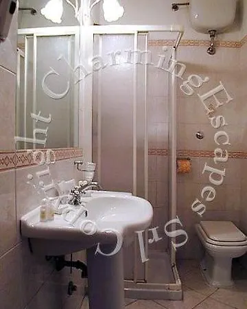 Il Piccolo Di Piazza Di Spagna Otel Roma