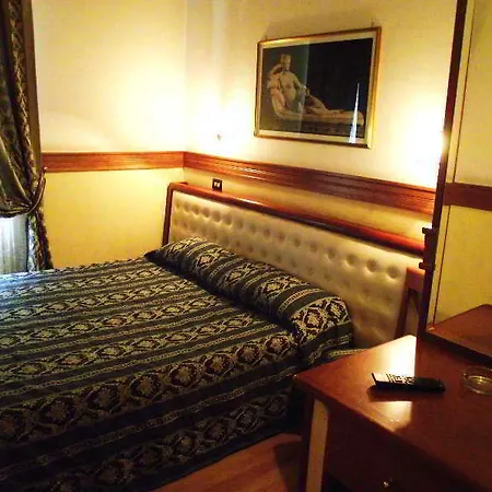 Hotel Il Piccolo Di Piazza Di Spagna 3*